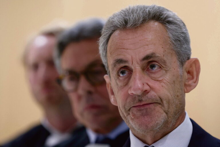 TOPSHOT-FRANCE-JUSTICE-TRIAL-POLITICS-LIBYA-SARKOZY